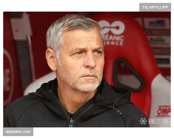 雷恩主帅热内西奥赛前发布会确认，球队将进行大规模轮换以备战欧联杯